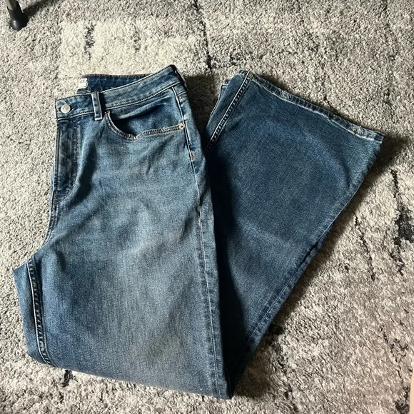 Free People We The Free curvy flare jeans - Picture 1 of 13